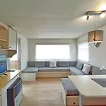 مكان تخييم Mobilni Dum Marbella *